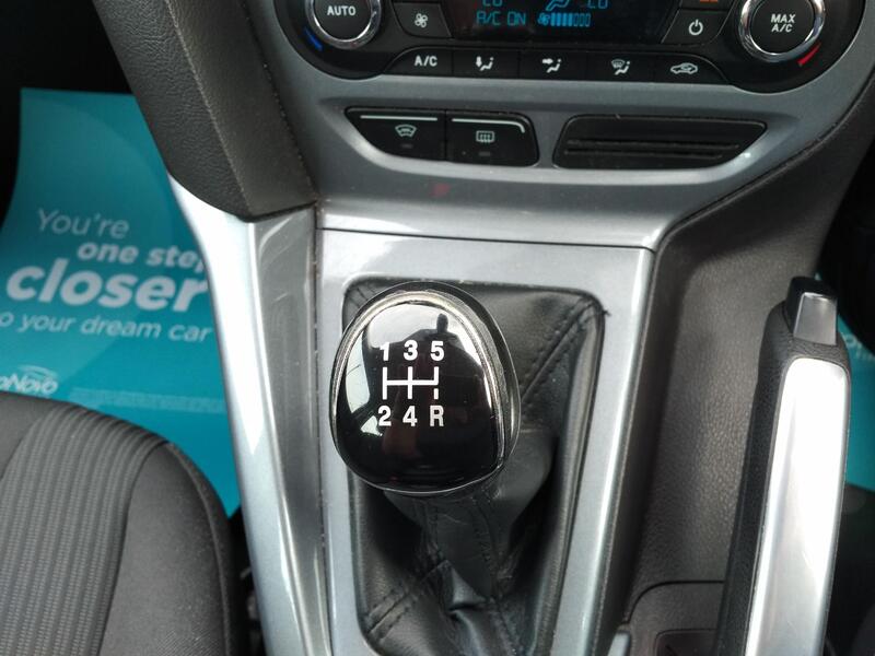 FORD FOCUS 1.6 Titanium 2011