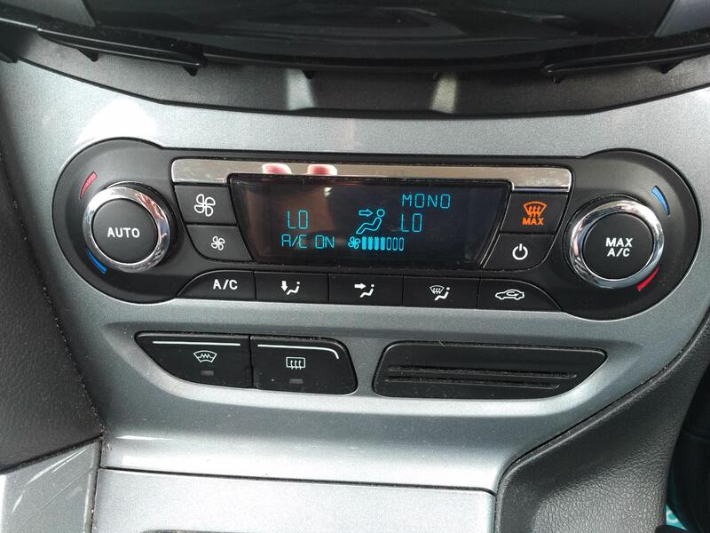 FORD FOCUS 1.6 Titanium 2011