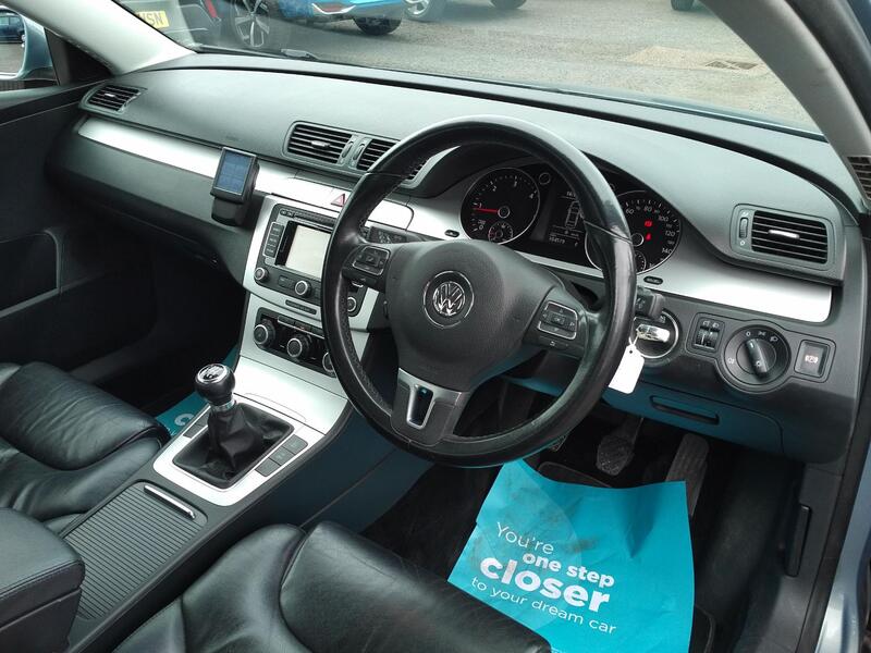 VOLKSWAGEN PASSAT 2.0 TDI BlueMotion Tech Highline 2010