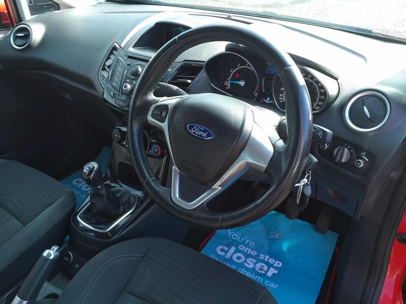 FORD FIESTA 1.3 Zetec 2013